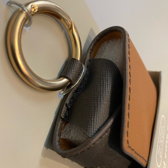 Vegan leather earbud case - Picture 3 of 3